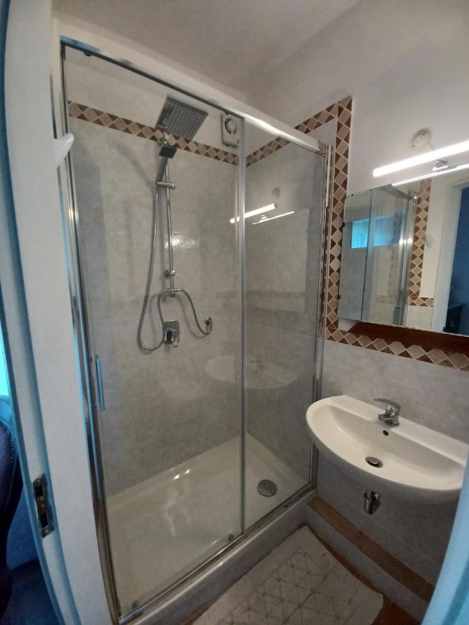Lari Casa Vacanze L'Acquerello מראה חיצוני תמונה